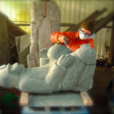 Bergmannsdenkmal Antonius aus Hessisch Olivin Diabas in Arbeit Nicola Bohnen Kerstan