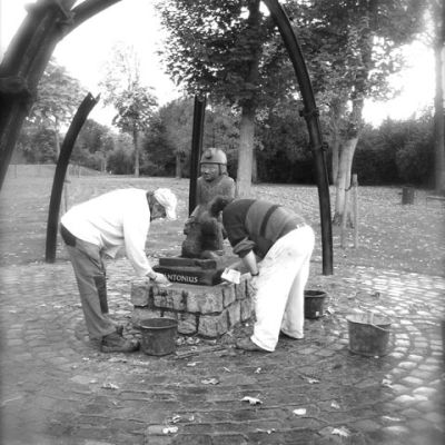 Bergmannsdenkmal Antonius Zeche Diergardpark Duisburg Aufbau Steinmetzbetrieb Kerstan