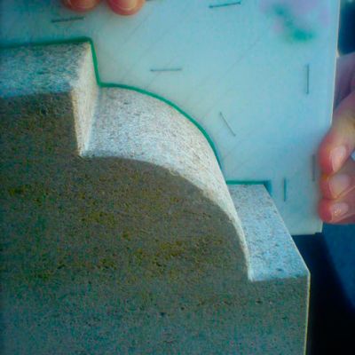 auf den Millimeter ganau gearbeitetes Profil in Naturstein